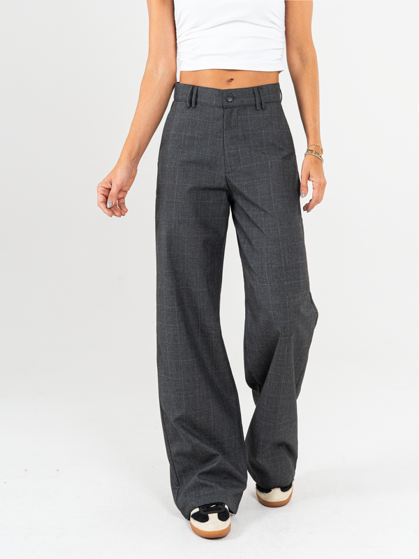 Ref: 069566 Pantalón straight leg, tejido plano liviano, bolsillo ribete, tono gris