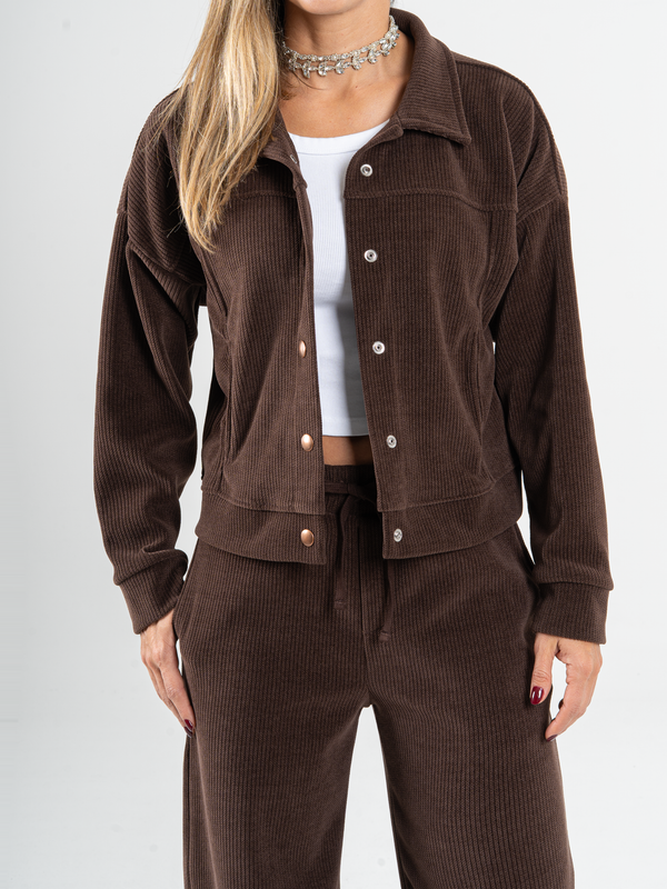 Ref: 0610557 Chaqueta stretch, tejido acanalado, botones delanteros, tono cafe