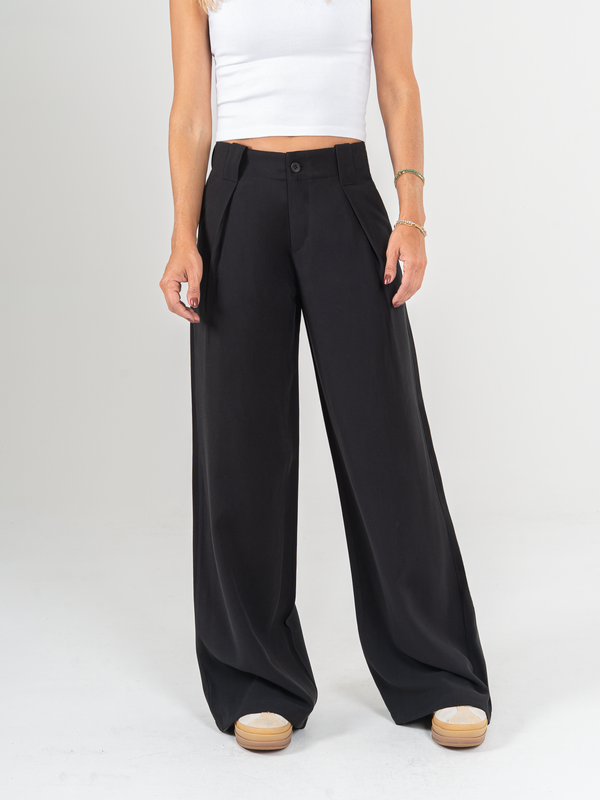 Ref: 0620067 Pantalón palazzo, prenses, tejido plano liviano, tiro alto, detalle en pretina,tono negro
