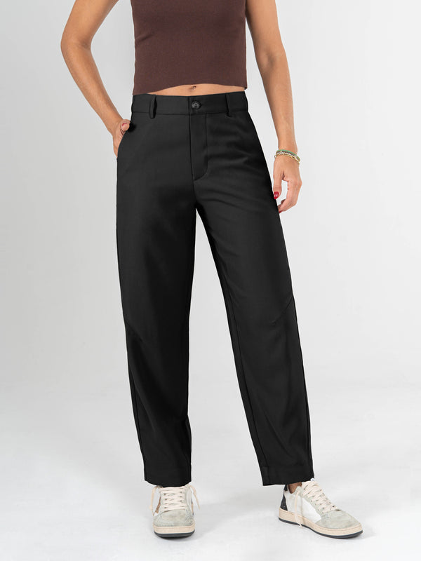 Ref: 0620084 Pantalón slouchy, sin prense, tejido plano liviano, tiro alto, tono negro.