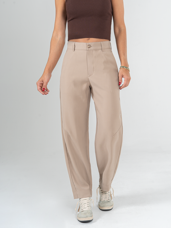 Ref: 0620085 Pantalón slouchy, sin prense, tejido plano liviano, tiro alto, tono caqui.