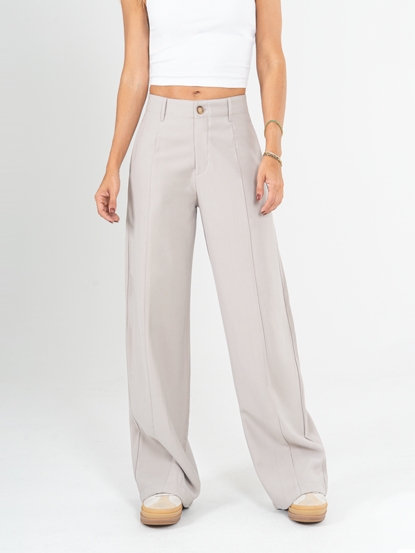 Ref: 0620089 Pantalón wide leg, tejido plano liviano, tiro alto, con prenses, tono arena.