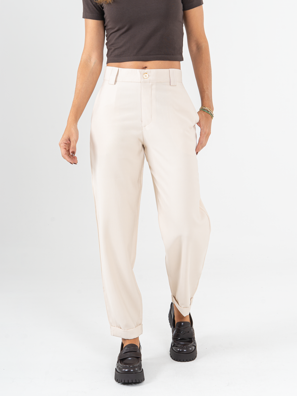 Ref: 0620009 Pantalón slouchy, sin prense, tejido plano liviano, tiro alto, tono arena.