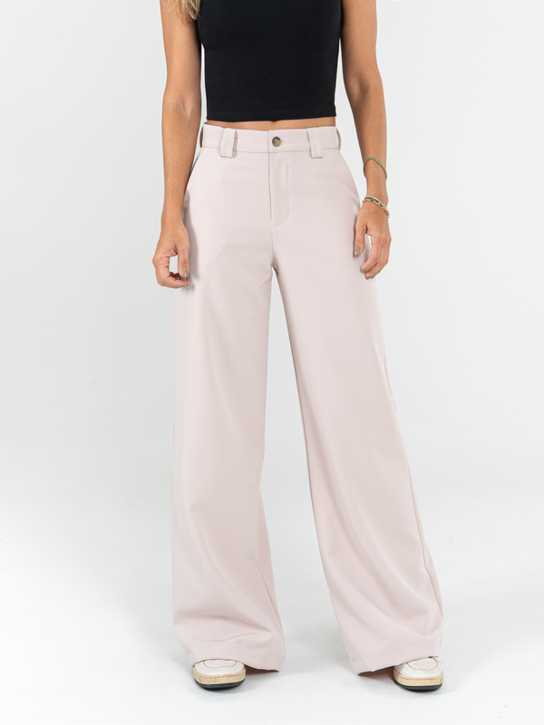 Ref: 0620134 Pantalón palazzo, sin prenses, stretch, tejido plano liviano, tiro alto, tono arena.