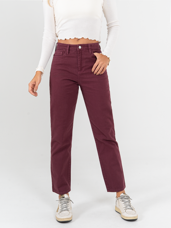 Ref: 0620201 Pantalón mom fit stretch, tiro alto, tono vino tinto.