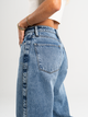 Ref: 065510 Jean mom Flare, rígido, tiro alto, detalle en costado, tono azul medio