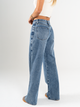 Ref: 065510 Jean mom Flare, rígido, tiro alto, detalle en costado, tono azul medio