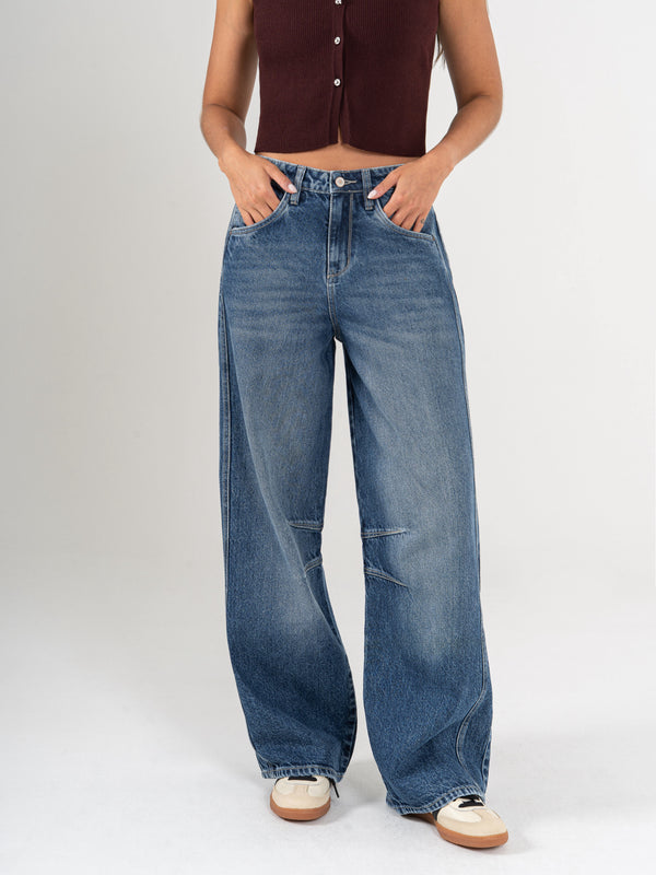 Ref: 065531 Jean barrel, rígido, tiro alto, cropped, con cortes,tono azul oscuro, diseño cinco bolsillos