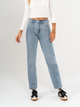 Ref: 065655 Jean Mom fit, slim cropped, rígido, tiro alto, tono azul medio claro