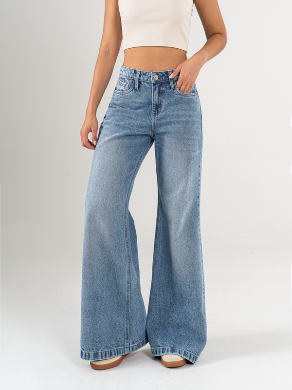 Ref: 065762 Jean palazzo, rígido, tiro medio, tono azul medio