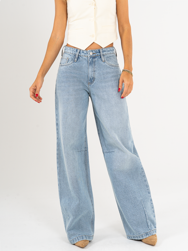 Ref: 065873 Jean wide leg, tiro medio, rígido, tono azul medio