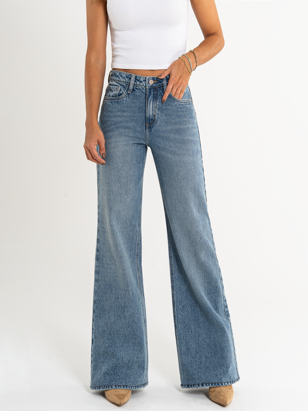 Ref: 065906 Jean Mom Flare, rígido, tiro alto, tono azul medio