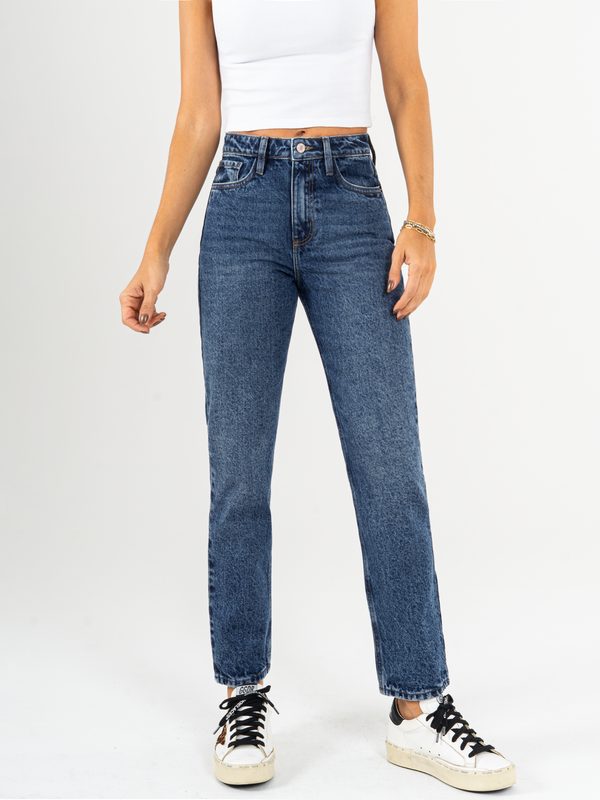 Ref: 065909 Jean Mom fit, rígido, tiro alto, tono azul oscuro.
