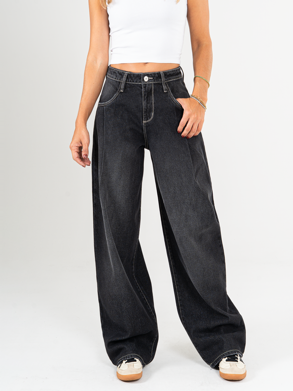 Ref: 065939 Jean wide leg, tiro alto, con prenses, rígido, tono gris medio.