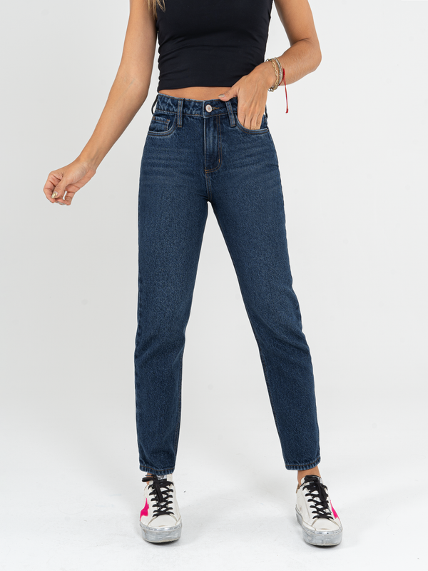 Ref: 065944 Jean Mom fit, rígido, tiro alto, tono azul oscuro.