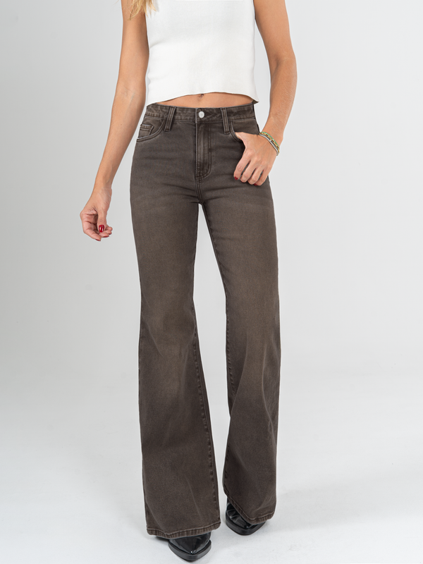 Ref: 065980 Jean flare stretch, bota ancha, tiro alto, tono cafe.