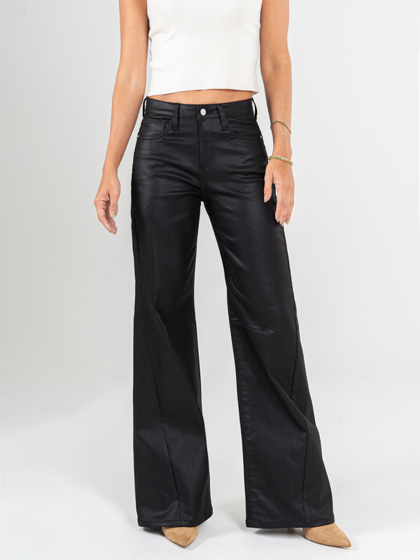 Ref: 066042 Pantalón wide leg stretch, tiro medio, con cortes, tono negro, efecto encerado.