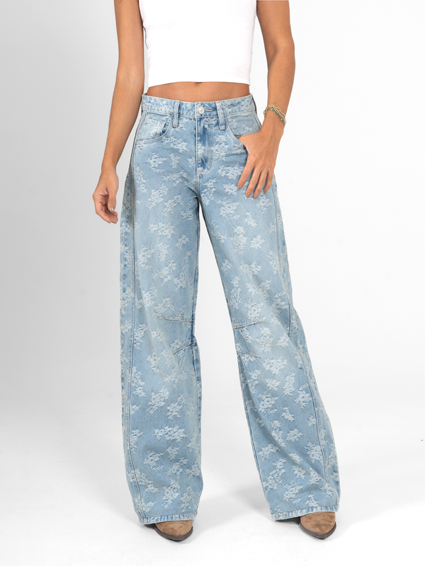 Ref: 066059 Jean wide leg, tiro alto, detalle de tela bordada, rígido, tono azul medio