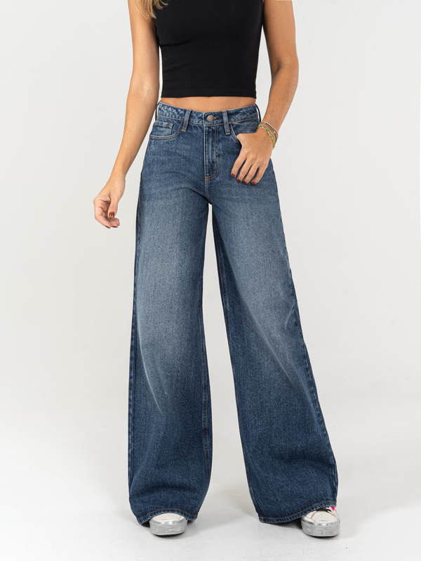 Ref: 066070 Jean palazzo, rígido, tiro alto, tono azul oscuro.