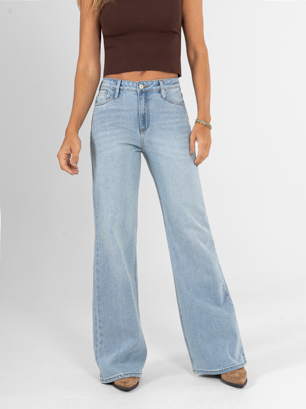 Ref: 066091 Jean flare stretch, bota ancha, tiro alto, tono azul medio claro