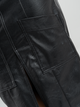 Ref: 067900 Falda efecto cuero, cargo, rígido, tono negro, diseño con bolsillos y corte delantero