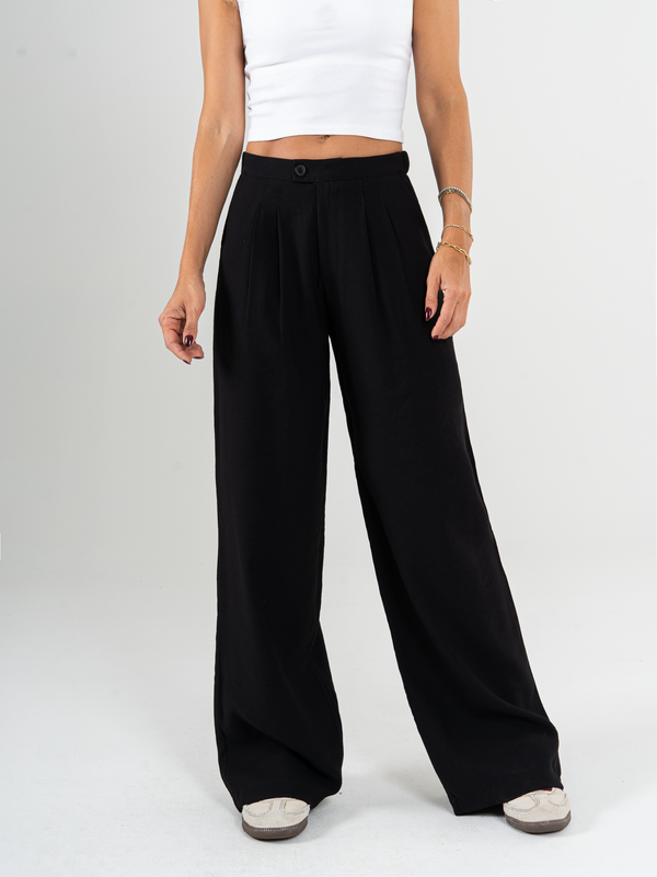 Ref: 069638 Pantalón mom flare, prenses, tejido plano liviano, tiro alto, con resorte en pretina, tono negro