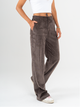 Ref: 069647 Pantalón straight leg, rígido, en corduroy, tiro alto, tono cafe, pretina resortada