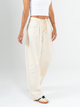 Ref: 069652 Pantalón barrel, rígido, cropped, tiro medio, diseño cinco bolsillos, tono beige