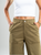Ref: 069661 Pantalón cargo, straight leg, con cortes, pretina con resorte, tejido plano liviano, tiro alto, tono verde