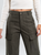 Ref: 069677 Pantalón cargo, dril liviano, rígido, tiro alto, bolsillos laterales, tono verde