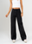 Ref: 069679 Pantalón straight leg, sin prense, con corte, pretina resortada, tejido plano liviano, tono negro