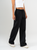 Ref: 069679 Pantalón straight leg, sin prense, con corte, pretina resortada, tejido plano liviano, tono negro