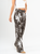 Ref: 069721 Pantalón straight leg, rígido, tiro alto, estampado, tono mocca