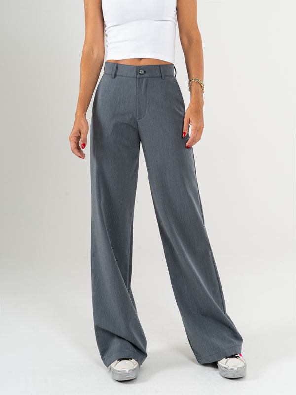 Ref: 069793 Pantalón straight leg, sin prenses, tejido plano liviano, tiro alto, stretch, tono gris