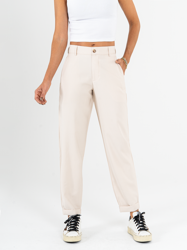 Ref: 069953  Pantalón slouchy, sin prense, tejido plano liviano, tiro alto, tono arena
