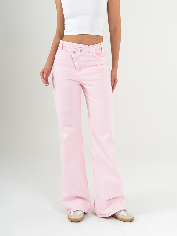 Ref: 0620057 Pantalón mom flare, rígido, tiro alto, detalle en pretina, tono rosa