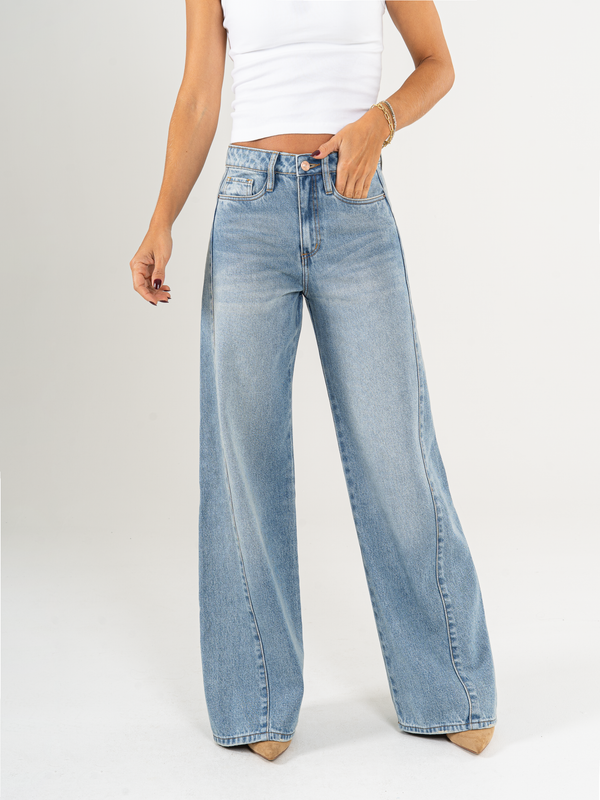Ref: 065657 Jean mom flare, rígido, con cortes, tiro alto, azul medio