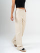 Ref: 069655 Pantalón straight leg, tiro alto, tejido plano liviano, detalle cierres, tono arena