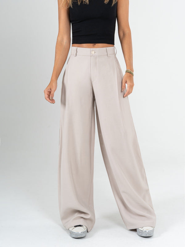 Ref: 0620123 Pantalón wide leg, tejido plano liviano, tiro alto , con prenses, tono arena.