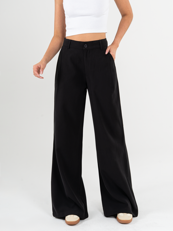 Ref: 069946 Pantalón palazzo, prenses, tono negro, tejido plano liviano, tiro alto