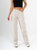 Ref: 069586 Pantalón barrel, rígido, cropped, tiro medio, diseño cinco bolsillos, tono arena