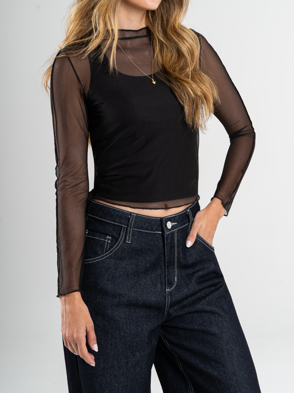 Ref: 0610459 Top manga larga, cuello alto, en malla, tono negro