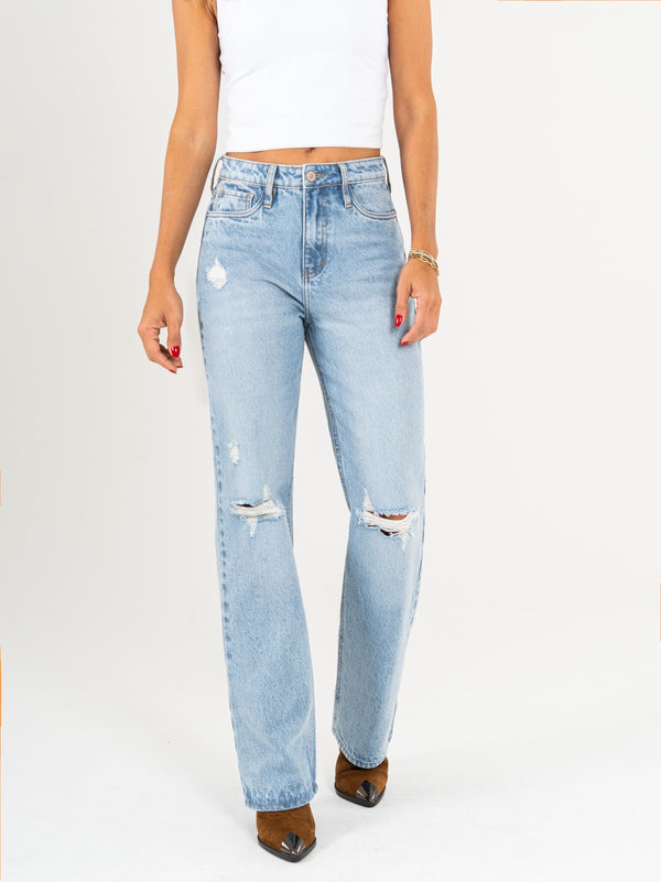 Ref: 065891 Jean straight leg, rígido, tiro alto, tono azul claro con rotos