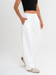Ref: 069672 Pantalón barrel, tono ivory, pretina con elástico, tiro alto, tejido plano liviano efecto satinado