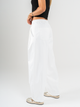 Ref: 069672 Pantalón barrel, tono ivory, pretina con elástico, tiro alto, tejido plano liviano efecto satinado