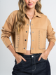 Ref: 0610370 Chaqueta cropped, tono camel, bolsillos con taches y broches delanteros