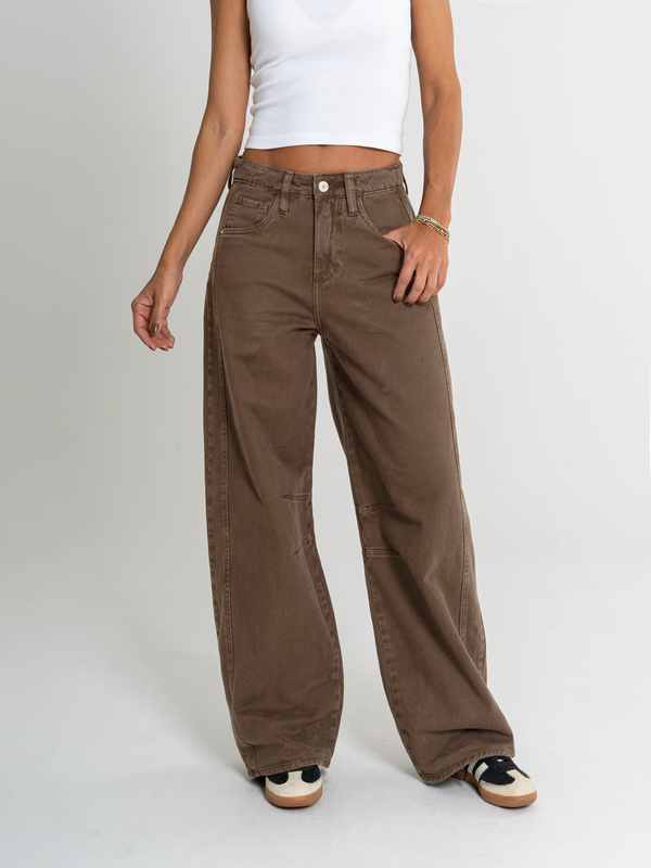 Ref: 069738 Pantalón wide leg, rígido, tiro alto, diseño cinco bolsillos, tono moca