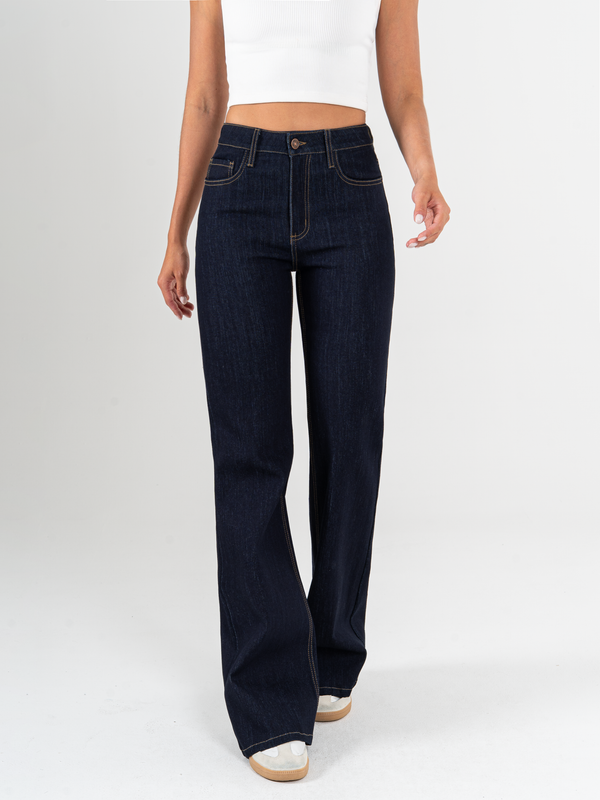 Ref: 065688 Jean flare stretch, bota ancha, tiro medio, tono azul oscuro