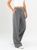 Ref: 069675 Pantalón mom flare, sin prense, tejido plano liviano, tiro alto, vivo en costado, tono gris