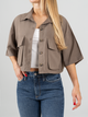 Ref: 0610095 Camisa tejido plano liviano, tono cafe, manga corta, solapa, con bolsillo cargo